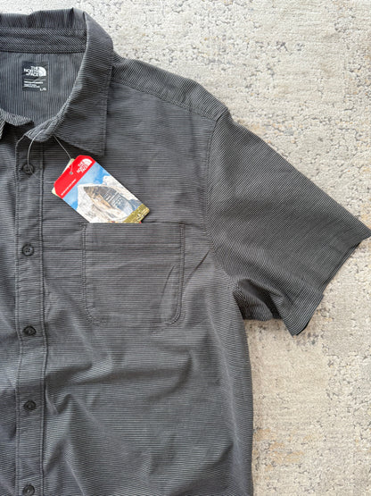 The North Face Short-Sleeve Shirt (L)