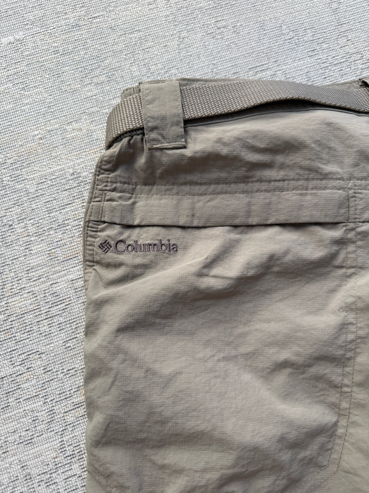 Columbia Silver Ridge Omni-Wick Cargo Shorts – Khaki (M)