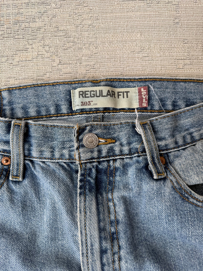 Levi’s 505 Regular Fit Jeans (W34 L32)