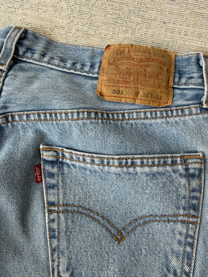 Levi’s 501 Washed Blue Jeans (W34 L34)