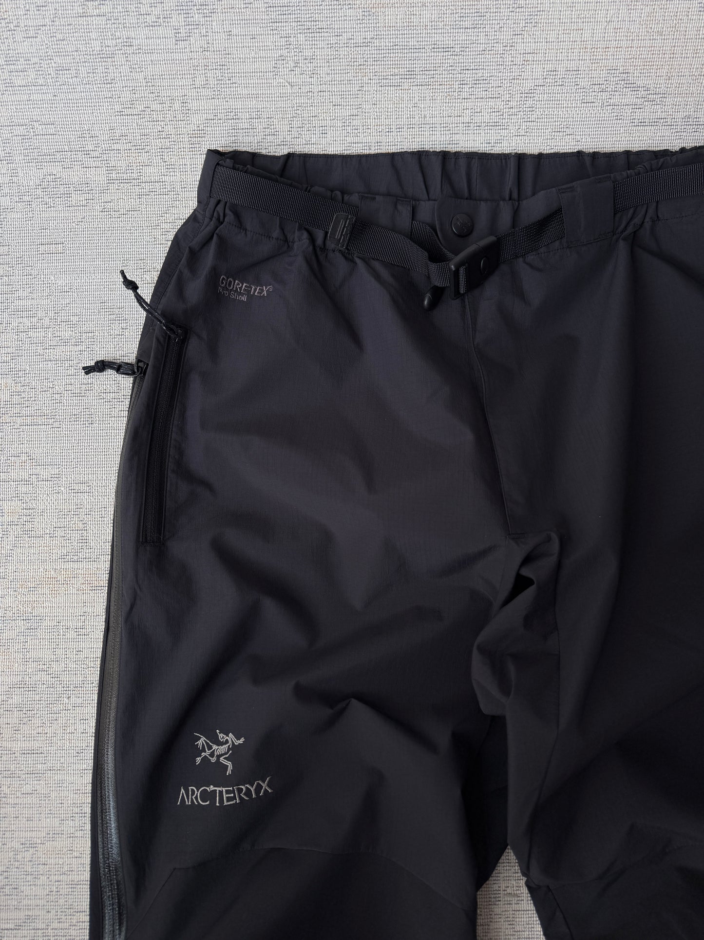 Arc’teryx PRO Gore-Tex Waterproof Shell Pants (M)