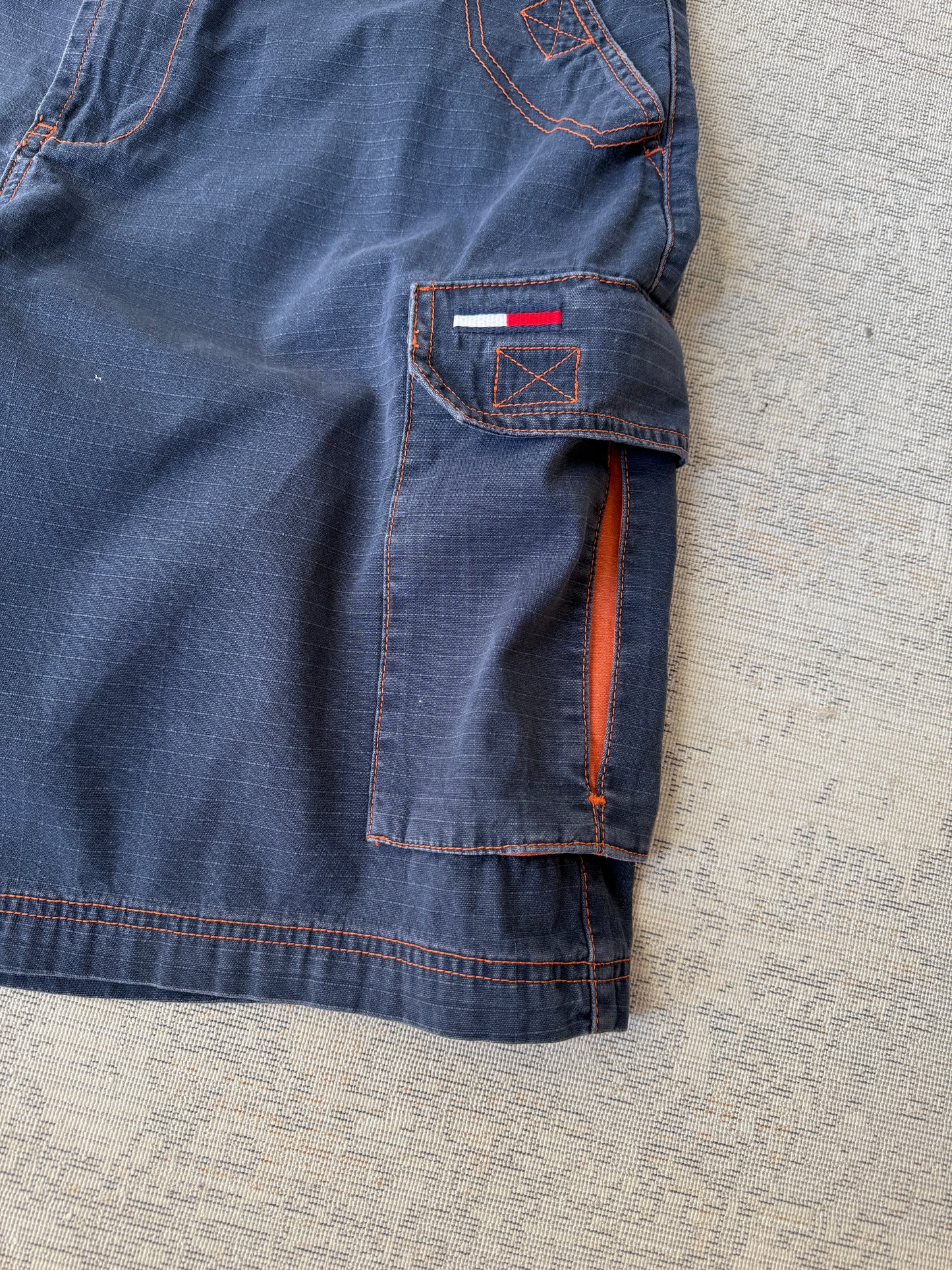Tommy Hilfiger Cargo Shorts (M)