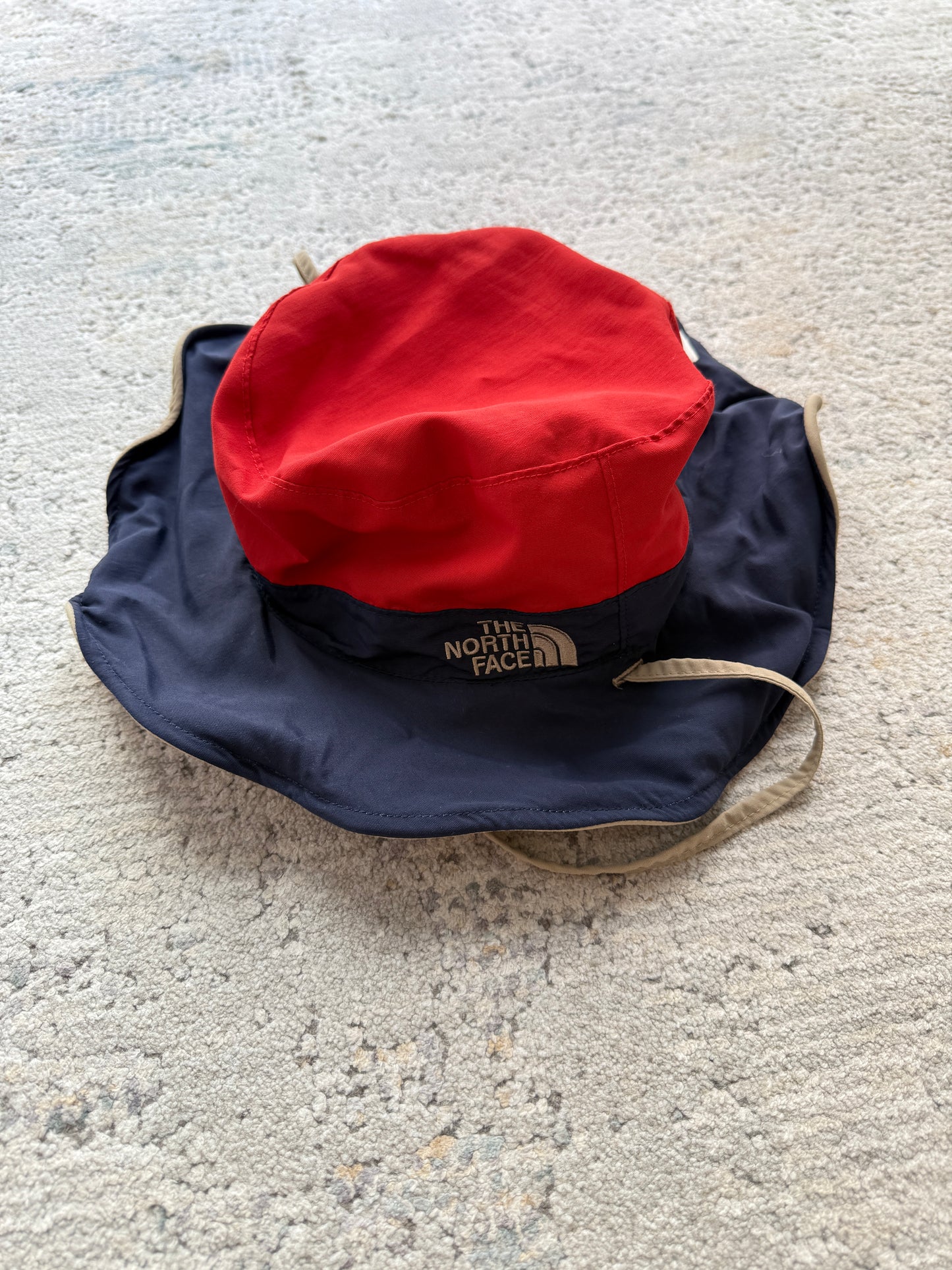 The North Face Reversible Fisherman Hat (S/M)