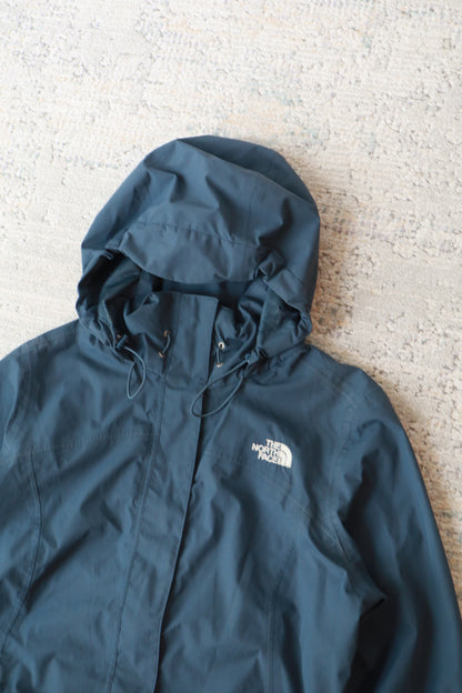 The North Face Dryvent Jacket (Women’s M)