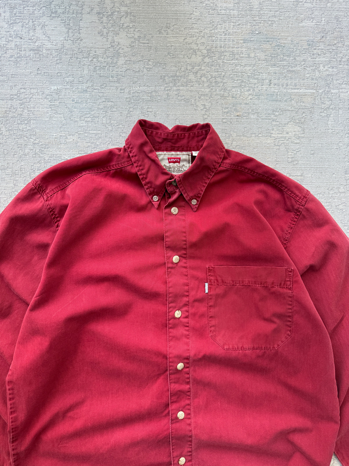 Vintage Levi’s Button-Down Shirt – Faded Red (S)