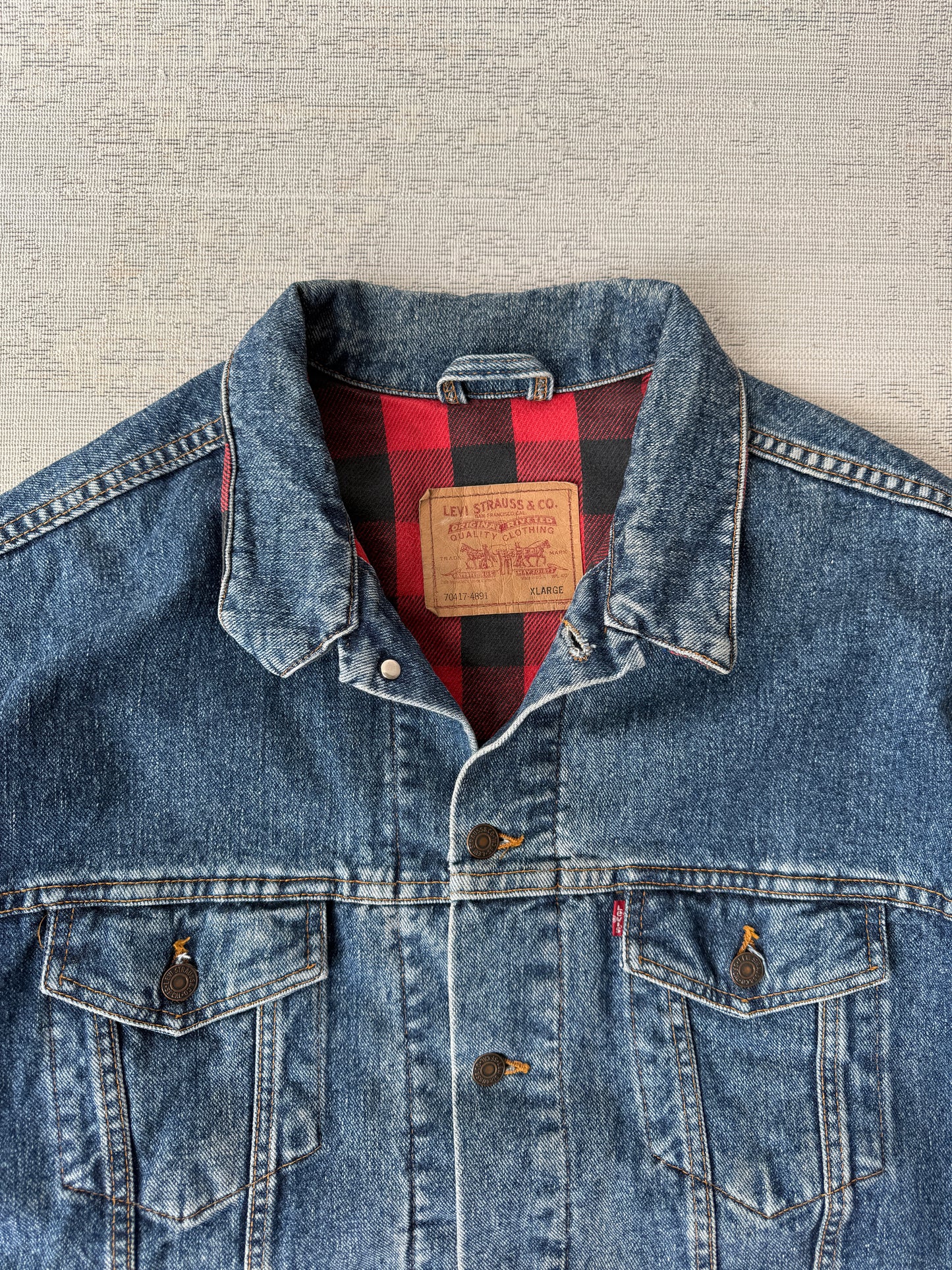 Vintage Levi’s Denim Jacket Made In US (XL)