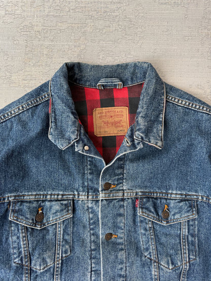 Vintage Levi’s Denim Jacket Made In US (XL)