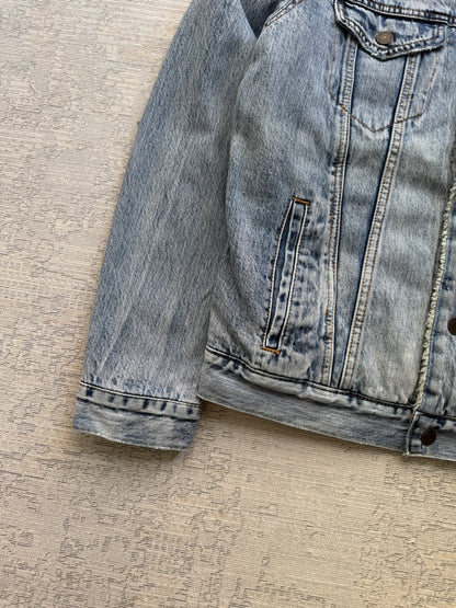 Levi’s Sherpa Trucker Denim Jacket – Light Wash (M)