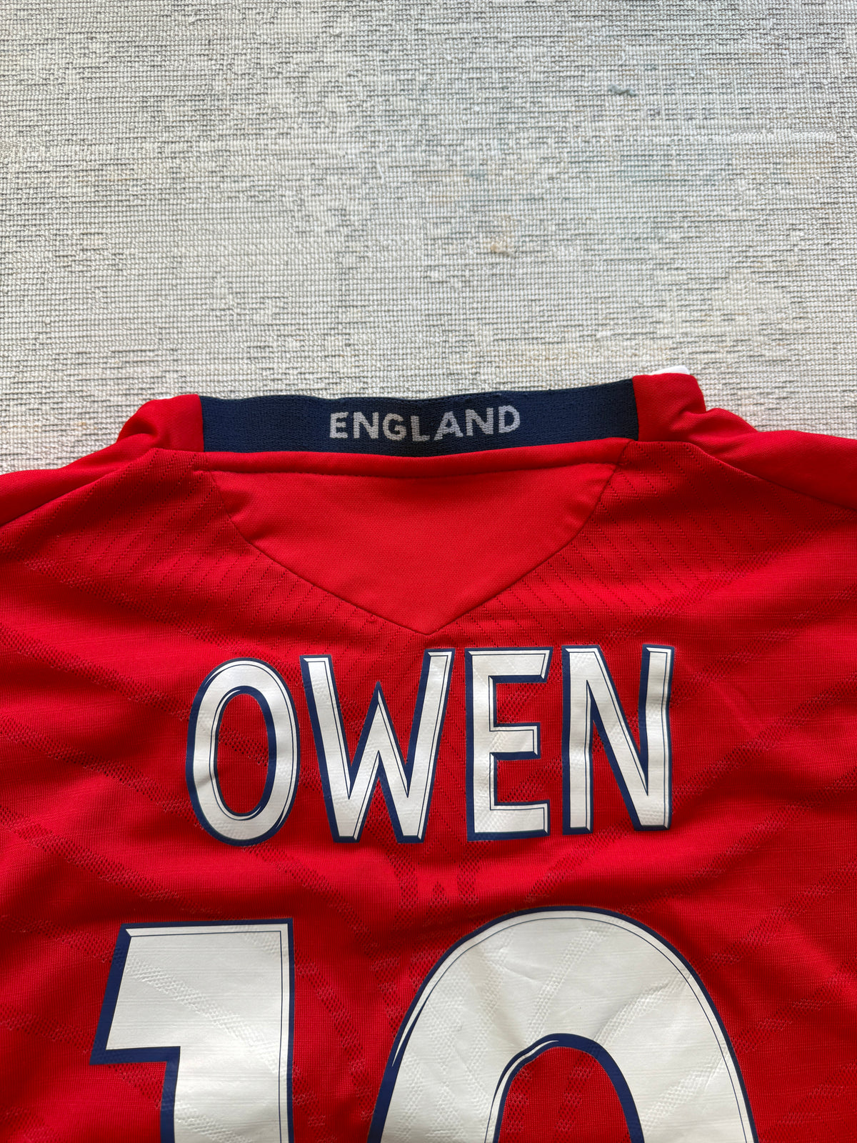 Umbro England 2008–10 Away Shirt – Michael Owen (L)