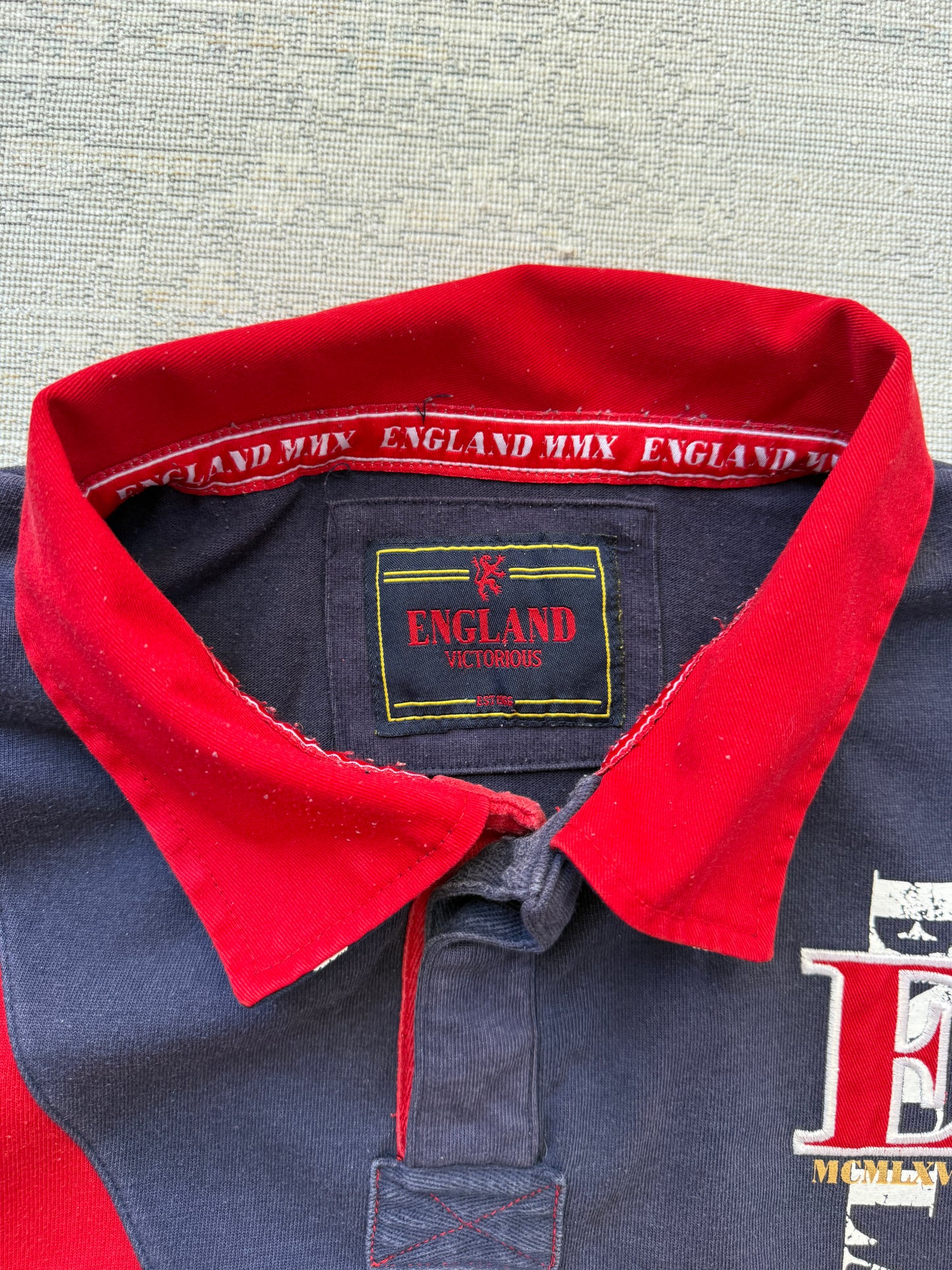 England (L)