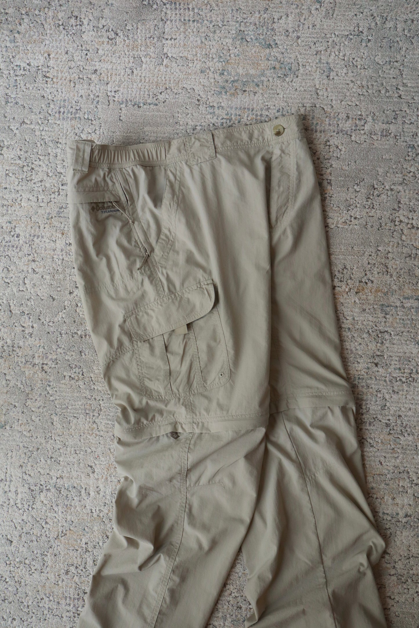 Columbia Sportswear Heavy Cargo Pant/Shorts (L)