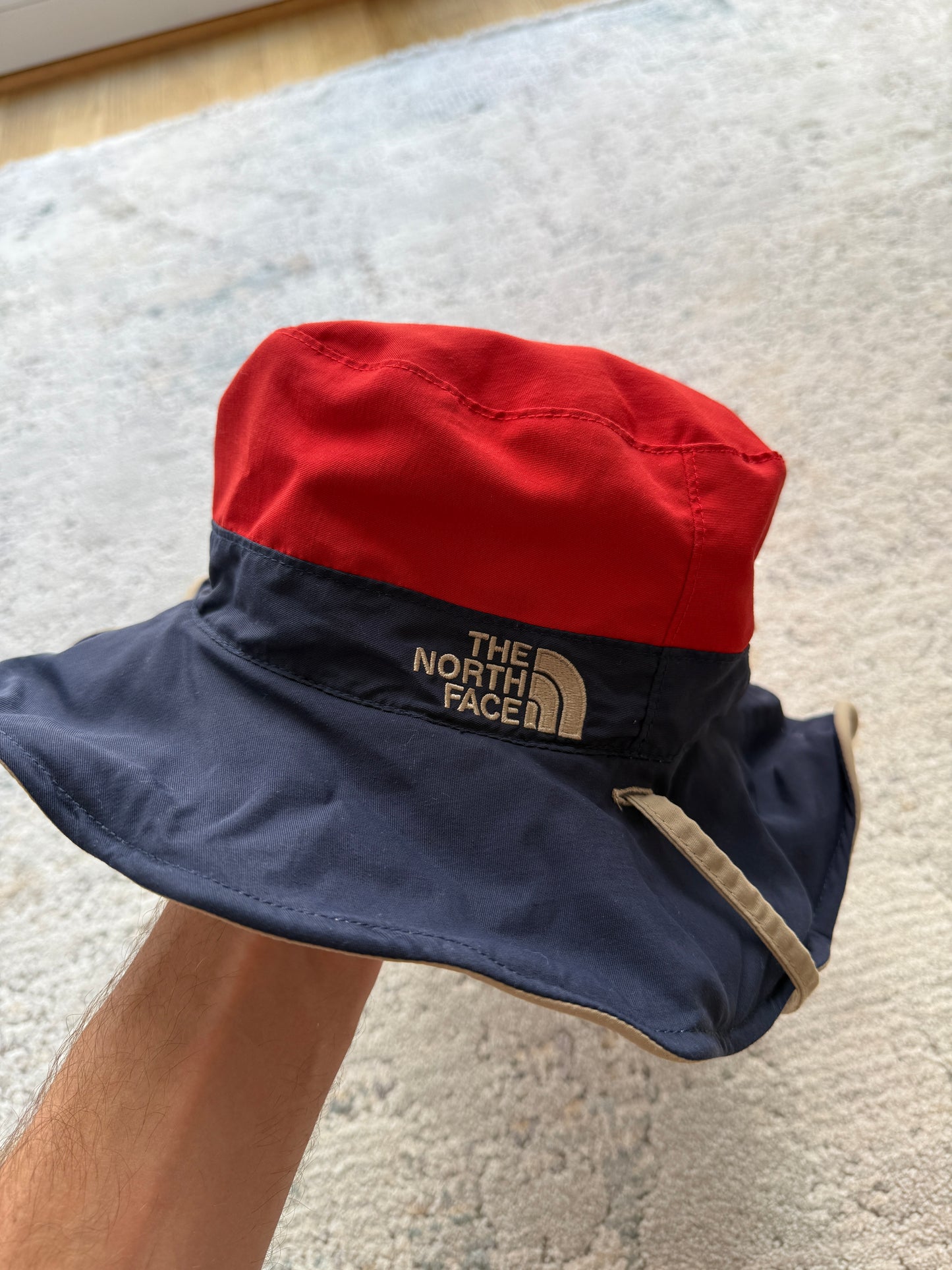 The North Face Reversible Fisherman Hat (S/M)