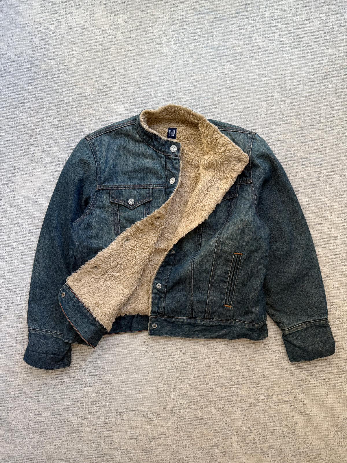 GAP Sherpa-Lined Denim Jacket (M)