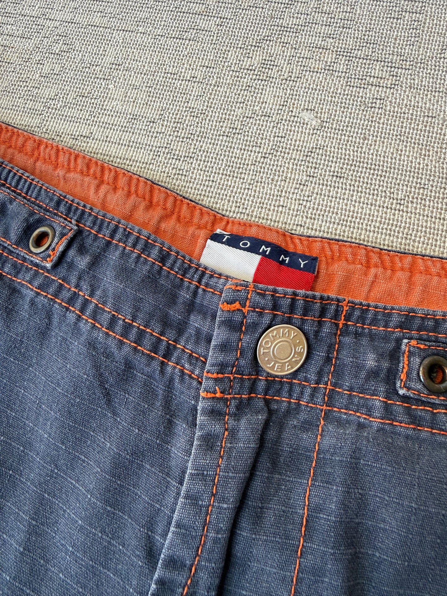 Tommy Hilfiger Cargo Shorts (M)