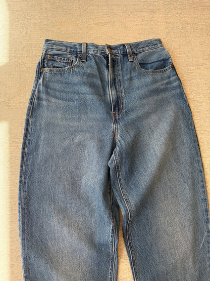 Levi’s High Loose Taper Jeans (Women’s W29)