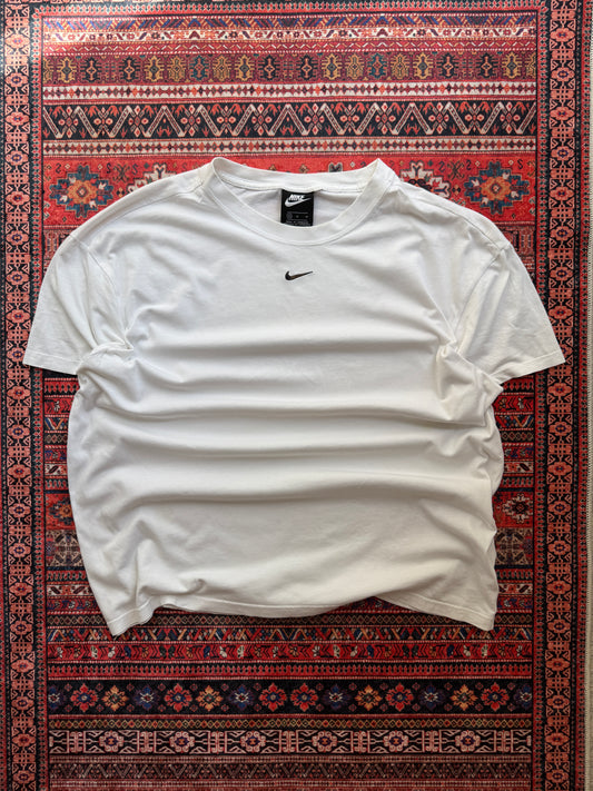 Nike Front Logo Tee (Women’s M)